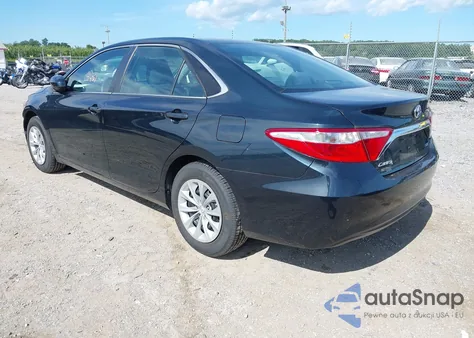 2017 Toyota Camry Le z USA, uszkodzony, nr VIN 4T1BF1FK0HU615623